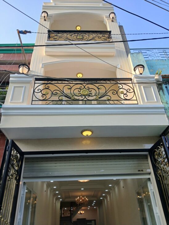 Bán nhà Q8 – 76m2 mặt tiền đường nhựa giáp Q5 – 3 tầng đẹp – giá chỉ 8,8 tỷ