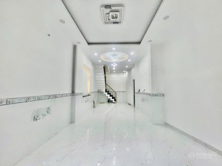 NHÀ MỚI XÂY, VÀO Ở NGAY – 3tầng đúc kiên cố 4PN+3WC – 3,8 tỷ không thương lượng