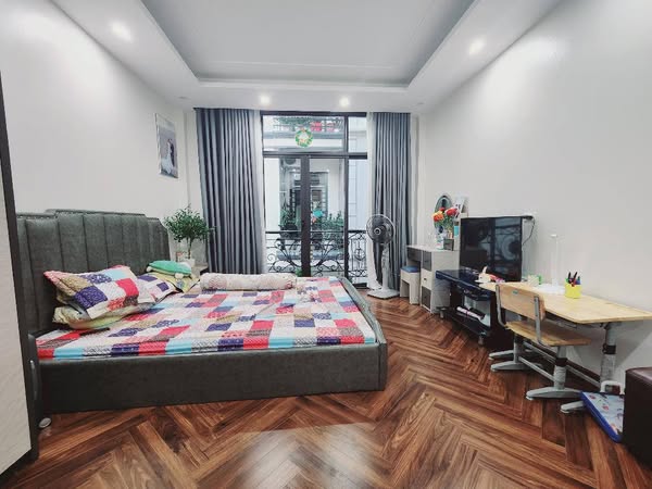 HIẾM, NHÀ ĐẸP HỒ TÙNG MẬU, 35M x 6T, nội thất xịn sò, ba bước ra đường 32, chỉ hơn 7 tỷ.