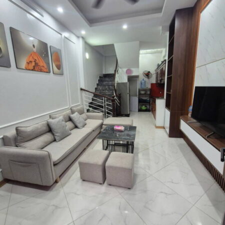 Cần bán nhà Chính Kinh trung tâm Thanh Xuân, 30m2, 5 tầng, MT3.5m, Giá 6.35 tỷ