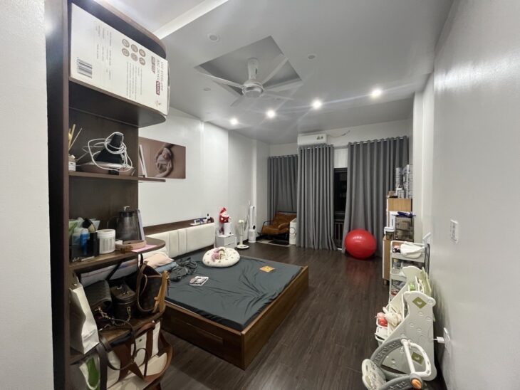 bán nhà đẹp thịnh quang 46m2 , 5 tầng , 8,5 tỷ