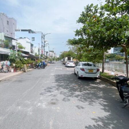 CẦN TIỀN BÁN GẤP NHÀ MT BA ĐÌNH, P8, Q8, VIEW SÔNG, DT: 40M2(4 X 10M) CHỈ 5.2 TỶ