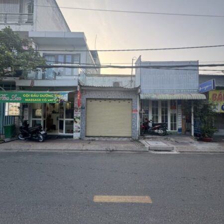 NHÀ CẤP 4 MT ĐƯỜNG 185 33M GIÁ CHÀO 5 TỶ THƯƠNG LƯỢNG.