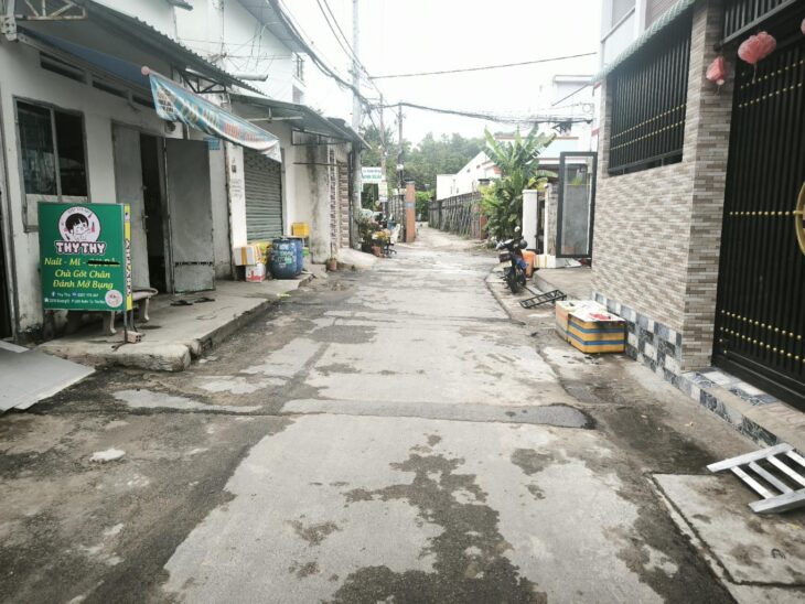 Bán nhà mặt phố Linh Xuân, Thủ Đức, 57m², 6 tỷ, 4PN, 4WC, sổ đỏ