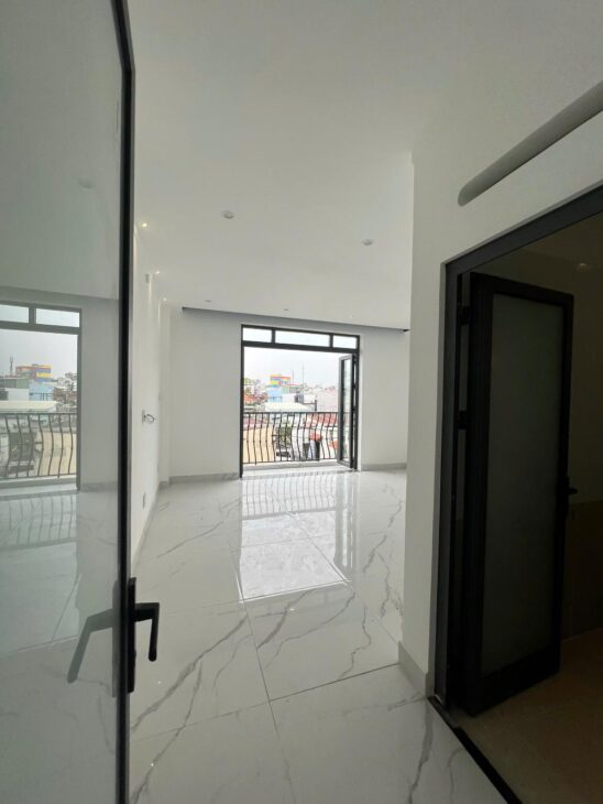 TRUNG TÂM THỦ ĐỨC – NHÀ 3 TẦNG BTCT ĐẸP MÊ – ĐANG LÀM HOÀN CÔNG – HXH CHỈ 84.9TR/M2. TL.