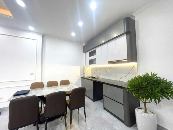 BÁN NHÀ KHƯƠNG ĐÌNH – 5 TẦNG Ở NGAY – TẶNG FULL NỘI THẤT Giá chỉ: 7.8 TỶ – 55m² sử dụng – SĐCC