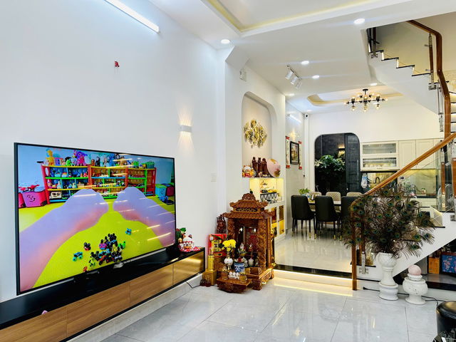 Bán nhà hẻm xe hơi né nhau, cách thạnh xuân 13, 30m2, phường thạnh xuân q12, nhà thông thoáng sạch