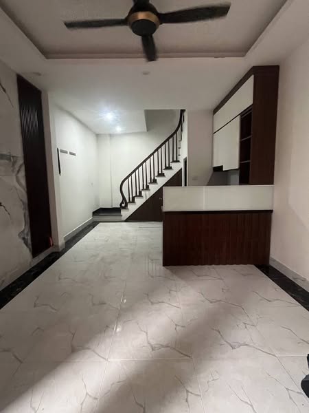 Nhà mới – đẹp Mễ Trì, lô góc, ngõ thông, ô tô tránh, kinh doanh. 36m x 5T x 5 ngủ, giá chỉ 6.55 tỷ