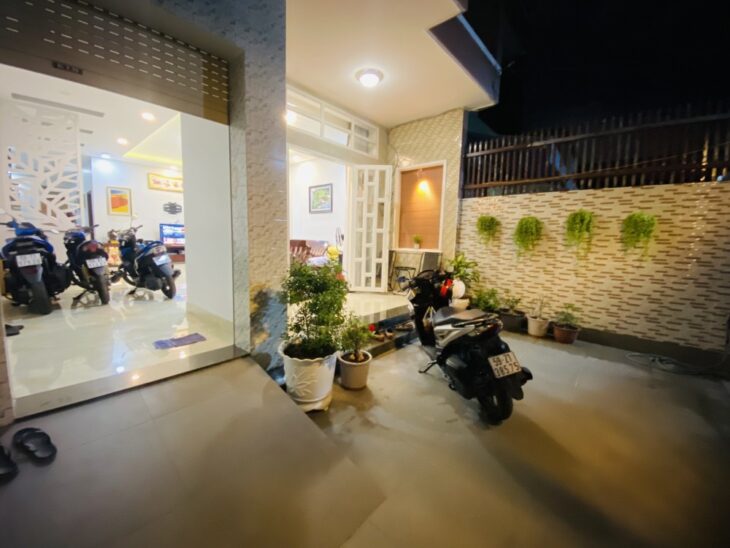 Bán nhà 160m², 2 tầng, 3PN, 4WC, Trường Thọ, Thủ Đức – 9.1 tỷ