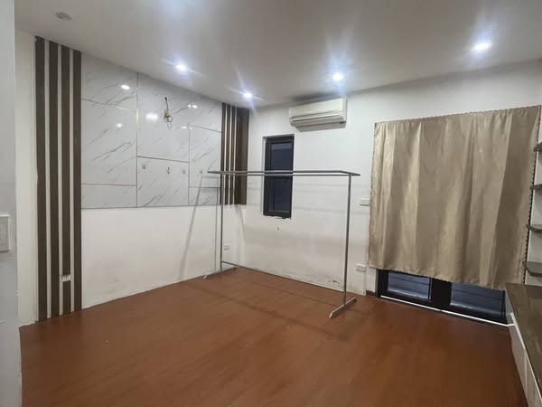 Nhà mới – đẹp Mễ Trì, lô góc, ngõ thông, ô tô tránh, kinh doanh. 36m x 5T x 5 ngủ, giá chỉ 6.55 tỷ