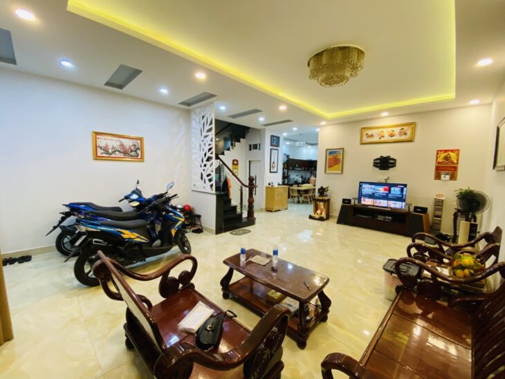 Bán nhà 160m², 2 tầng, 3PN, 4WC, Trường Thọ, Thủ Đức – 9.1 tỷ