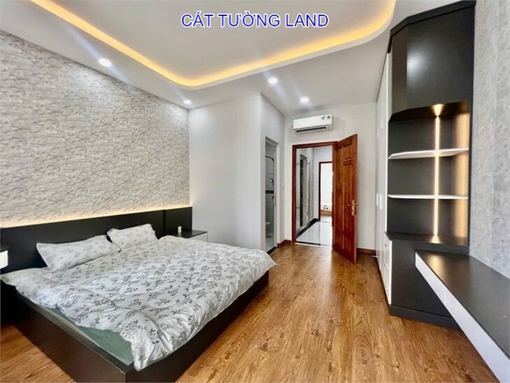 Khu Đồng Bộ Nguyễn Văn Dung – Nguyễn Oanh, Phường 6. Ngay NXB Báo Tuổi Trẻ.