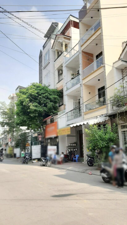 Nhà 2 tầng nở hậu ôtô đậu cách nhà 5m đường nội bộ P4Q8. Giá 6,8 tỷ TL