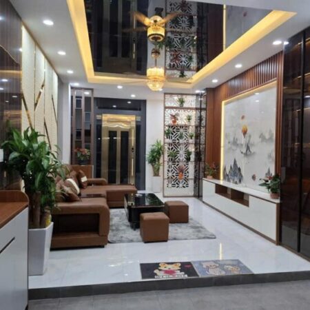 Nhà Thể Giao mới tinh,hiện đại,thang máy,2 nhà ra phố, 17.7 tỷ