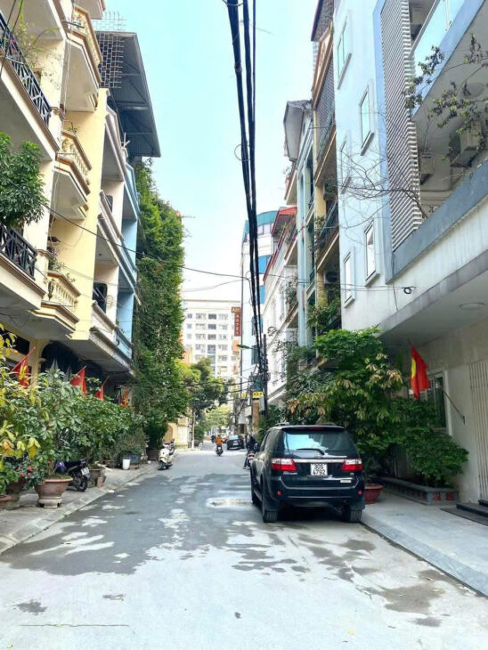 BIỆT THỰ KHU VIP CẦU GIẤY, LÔ GÓC VỈA HÈ Ô TÔ TRÁNH, 186M2, 4 TẦNG, GIÁ ĐẦU TƯ 34 TỶ 500