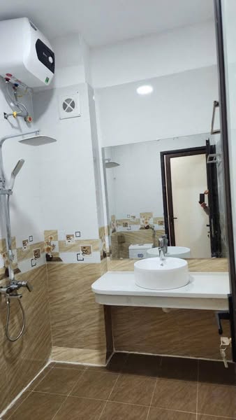 Bán nhà LÔ GÓC Lai Xá, Kim Chung, Hoài Đức. Ngõ thông tứ tung, ô tô, kinh doanh. 38m2, 4 tầng, chỉ