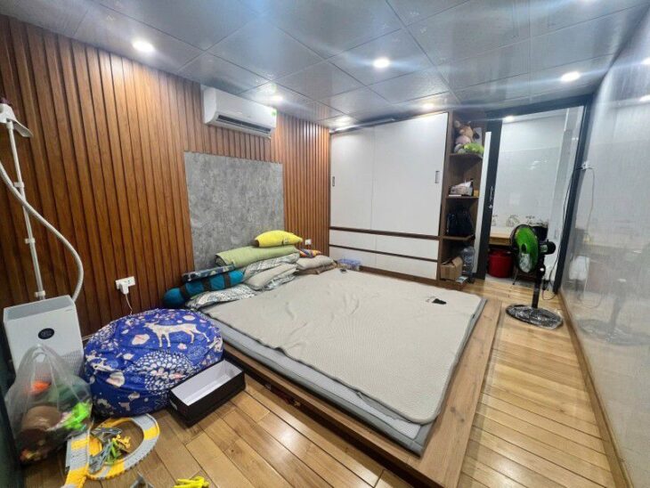 GẦN LÊ TRỌNG TẤN – DT: 32M2 – 2 TẦNG – 2PN – CHỈ NHỈNH 3 TỶ – TẶNG FULL NỘI THẤT.