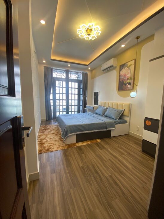 NHÀ SƯ VẠN HẠNH – SÁT VẠN HẠNH MALL – 4 TẦNG HIẾM CÓ – HẺM XE HƠ