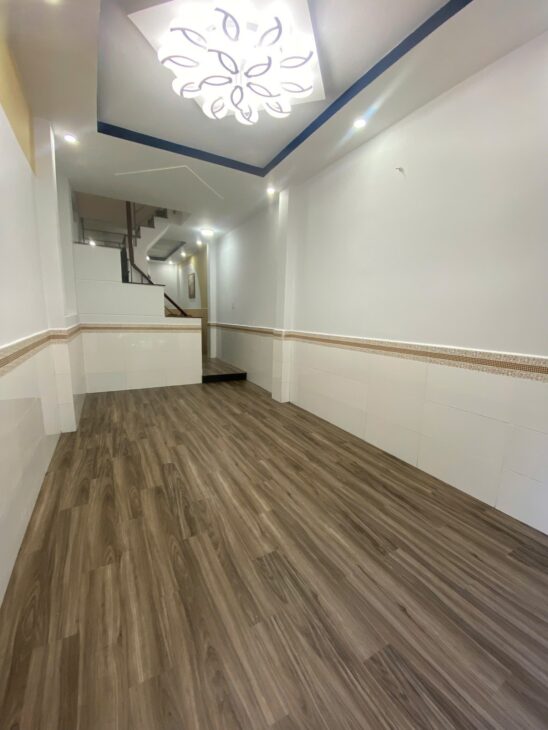 NHÀ SƯ VẠN HẠNH – SÁT VẠN HẠNH MALL – 4 TẦNG HIẾM CÓ – HẺM XE HƠ