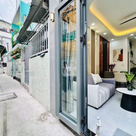 Bán Nhà Bùi Đình Túy 30m2 Xe Hơi cách vài căn Nhỉnh 5 Tỉ