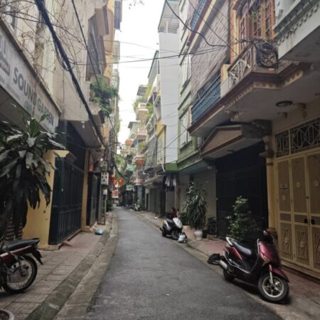 BÁN NHÀ PHỐ 8/3 – DÂN TRÍ CAO- ĐƯỜNG DẢI NHỰA – LÔ GÓC 2 THOÁNG – 45mX4 TẦNG – MT 4M – 9 TỶ