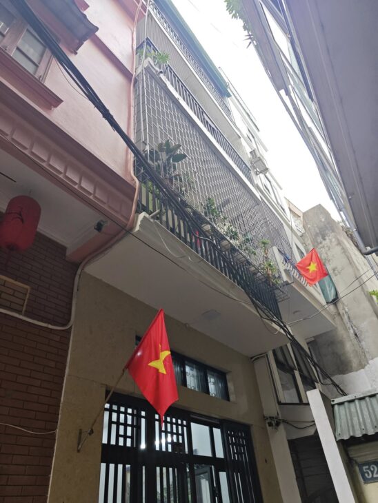 BÁN NHÀ PHỐ 8/3 – DÂN TRÍ CAO- ĐƯỜNG DẢI NHỰA – LÔ GÓC 2 THOÁNG – 45mX4 TẦNG – MT 4M – 9 TỶ