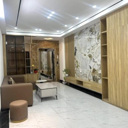 BÁN NHÀ ĐẸP PHÙNG CHÍ KIÊN, 6 TẦNG THANG MÁY, Ô TÔ VÀO NHÀ, GIÁ 15,7 TỶ