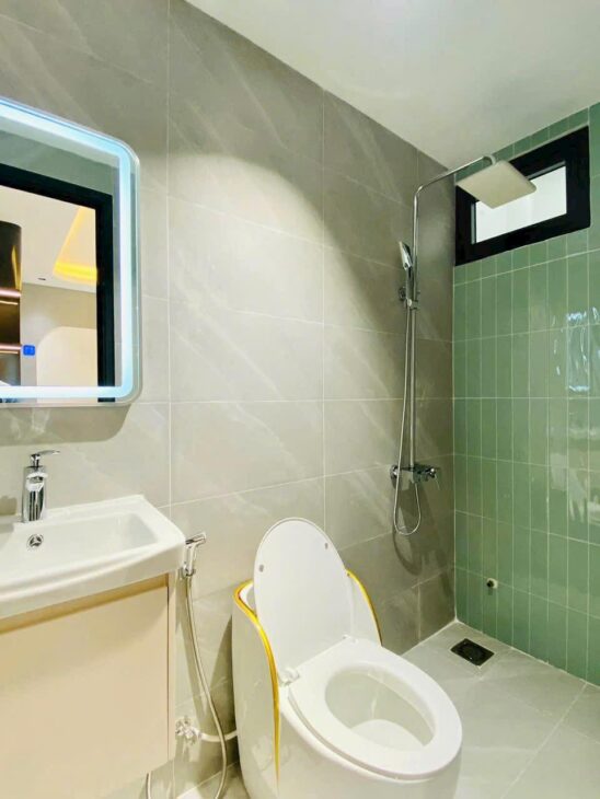NHÀ SƯ VẠN HẠNH – SÁT VẠN HẠNH MALL – 4 TẦNG HIẾM CÓ – HẺM XE HƠ