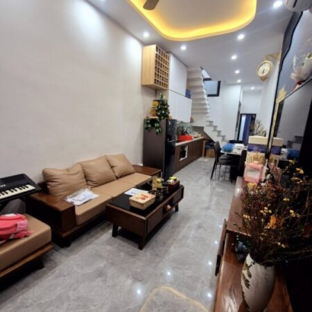 Bán nhà đẹp Khương Hạ, ngõ nông, gần phố, 30m ra ô tô tránh giá 8,4 tỷ