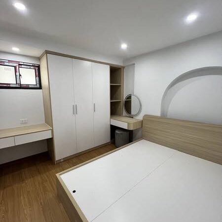 Tập thể phố 8/3, thông Minh Khai, mới kính koong, sử dụng 80m, 3 ngủ đủ công năng