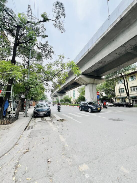 BÁN NHÀ MẶT PHỐ HÀO NAM – LÔ GÓC – KINH DOANH ĐỈNH – 65M2 – 10M MT – 21 TỶ