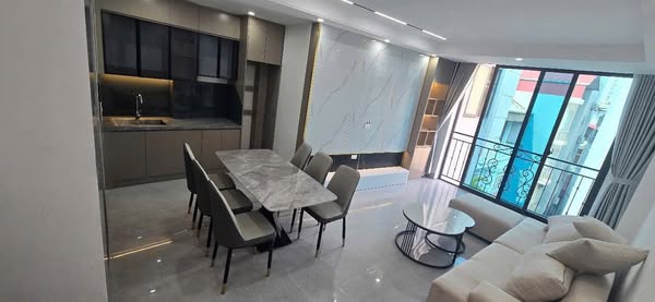 Bán Gấp Nhà Phố Xuân La, Quận Tây Hồ , 40M2 , 6 Tầng ,Gía Chỉ 8,8 Tỷ