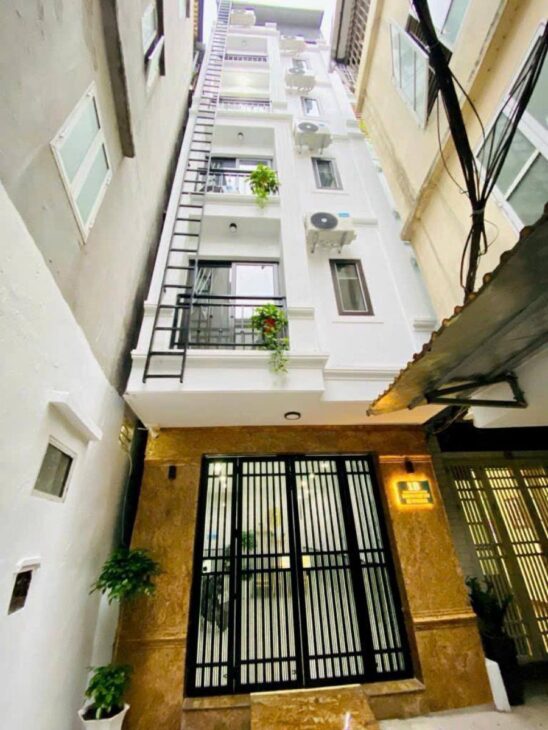 BÁN CCMN ĐÊ TÔ HOÀNG – KINH DOANH SIÊU ĐỈNH- HIỆU SUẤT CAO – 70mX7 TẦNG – 17 PHÒNG – 14 TỶ