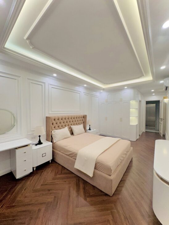 BÁN NHÀ MỚI PHỐ YÊN LẠC HBT- THANG MÁY- LÔ GÓC 2 THOÁNG- Ô TÔ ĐỖ CỬA – 45mX5 TẦNG – 13 TỶ