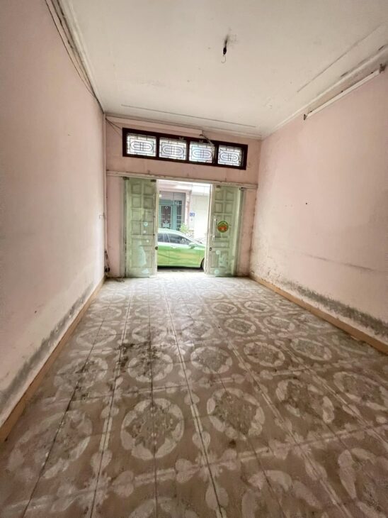 HOT – Bán nhà phố Tô Đức Thắng – Đống Đa. 55m2 phân lô cán bộ giá 18,3 tỷ