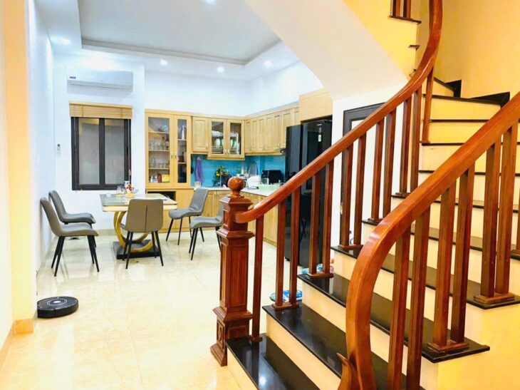 BÁN NHÀ ĐẸP ĐỊNH CÔNG THƯỢNG 5 TẦNG FULL NỘI THẤT, NGÕ NÔNG, GẦN PHỐ 8,6 TỶ.