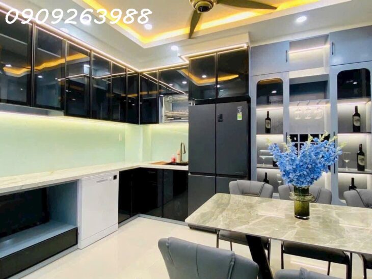 BÁN BIỆT THỰ HẺM 115 NGUYÊN HỒNG, P1, GÒ VẤP 90M² – 4 TẦNG – HẦM – 9TỶ