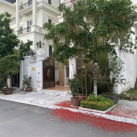 Bán gấp biệt thự liền kề Goldmark City, 136 Hồ Tùng Mậu, 120m2x 5 tầng, giá tốt