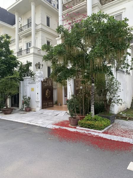 Bán gấp biệt thự liền kề Goldmark City, 136 Hồ Tùng Mậu, 120m2x 5 tầng, giá tốt