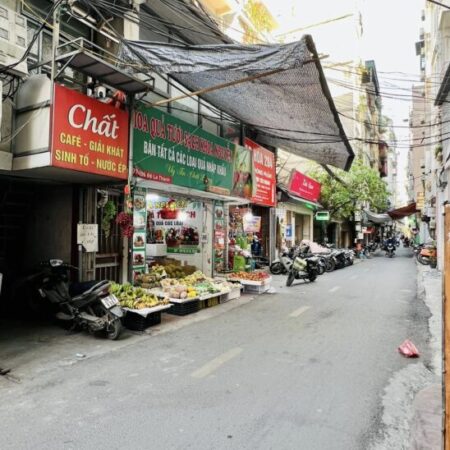 BÁN NHÀ MẶT PHỐ ĐÊ LA THÀNH – CĂN GÓC 3 MẶT THOÁNG – Ô TÔ VÀO NHÀ – 4.4M MT – 80M2 – 24.4 TỶ BÁN NHÀ MẶT PHỐ ĐÊ LA THÀNH – CĂN GÓC 3 MẶT THOÁNG – Ô TÔ VÀO NHÀ – 4.4M MT – 80M2 – 24.4 TỶ