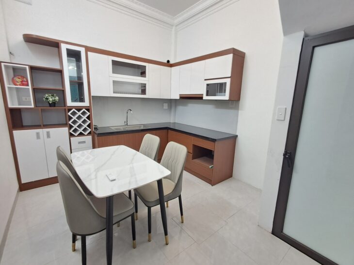 Mặt Ngõ Vip Đê La Thành 25m2 6T 3.6M2 GIÁ CHÀO 7 tỷ Ba Đình