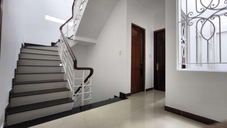 LÊ VĂN SỸ – ĐẸP NGANG 5m x 15m – XÂY 5 TẦNG – Ô TÔ ĐỂ BÊN TRONG- CHỦ XÂY TÂM HUYẾT – SẴN 5PN MASTER