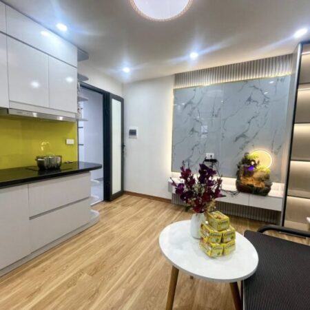 Tập thể tầng 2 phố Quỳnh Mai, Hai Bà Trưng – DT 70m, 2 ngủ, hơn 2 đồng