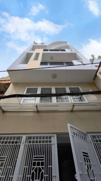LÊ VĂN SỸ – ĐẸP NGANG 5m x 15m – XÂY 5 TẦNG – Ô TÔ ĐỂ BÊN TRONG- CHỦ XÂY TÂM HUYẾT – SẴN 5PN MASTER