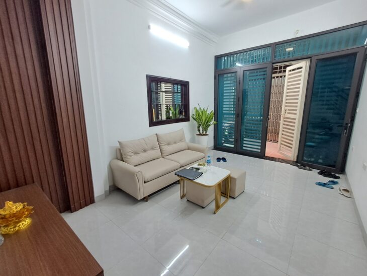 Mặt Ngõ Vip Đê La Thành 25m2 6T 3.6M2 GIÁ CHÀO 7 tỷ Ba Đình