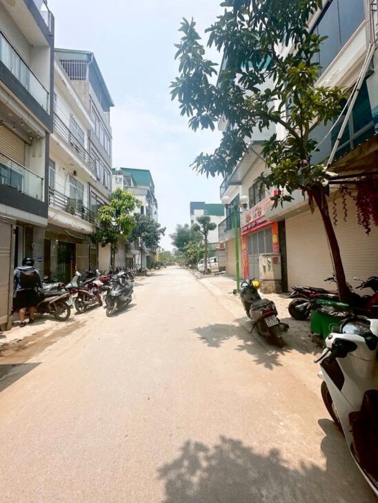 Bán đất khu VIP Tây Nam Linh Đàm,vỉa hè,oto tránh,kinh doanh đỉnh, 60m2,18 tỷ sinh lời từng ngày