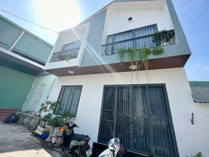 BÁN NHÀ 2 TẦNG HẺM Ô TÔ PHƯỜNG PHƯỚC HẢI NHA TRANG