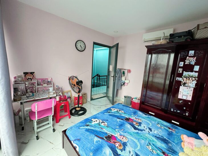 BÁN NHÀ 2 TẦNG HẺM Ô TÔ PHƯỜNG PHƯỚC HẢI NHA TRANG
