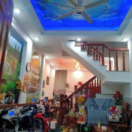 Bán nhà 3 Tầng ngay Trung Tâm Dĩ An,Gần trường THPT Dĩ An,đường 2 ô tô