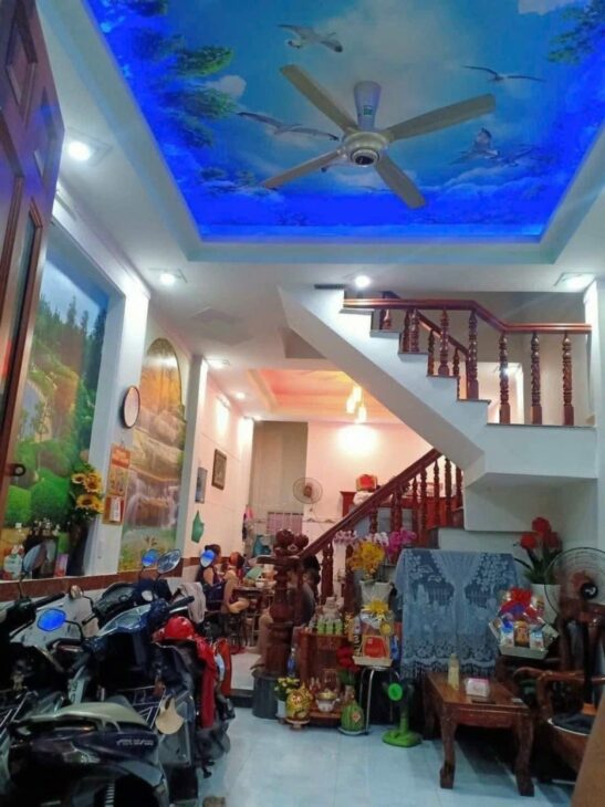 Bán nhà 3 Tầng ngay Trung Tâm Dĩ An,Gần trường THPT Dĩ An,đường 2 ô tô